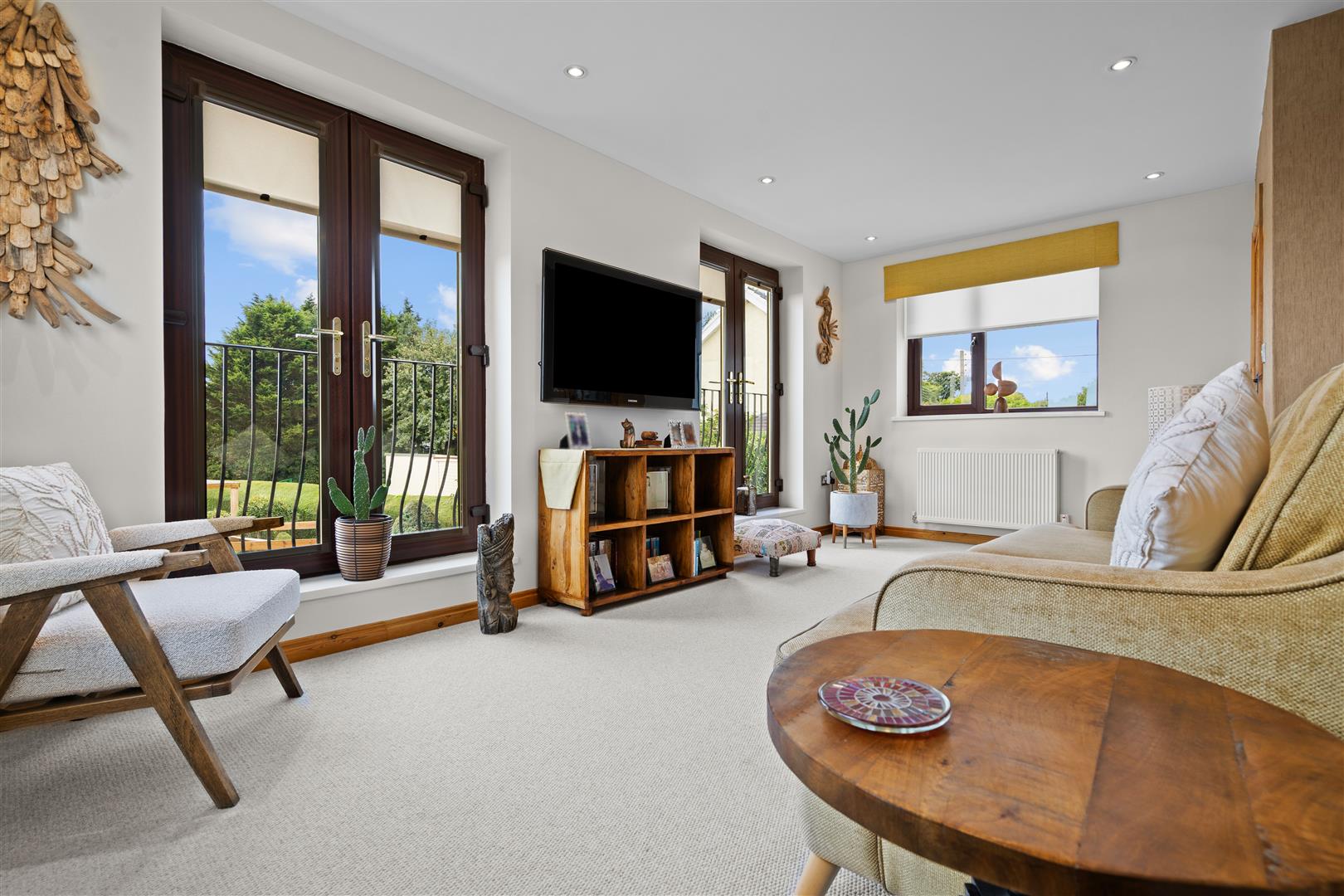 Master Bedroom / Reception Room
